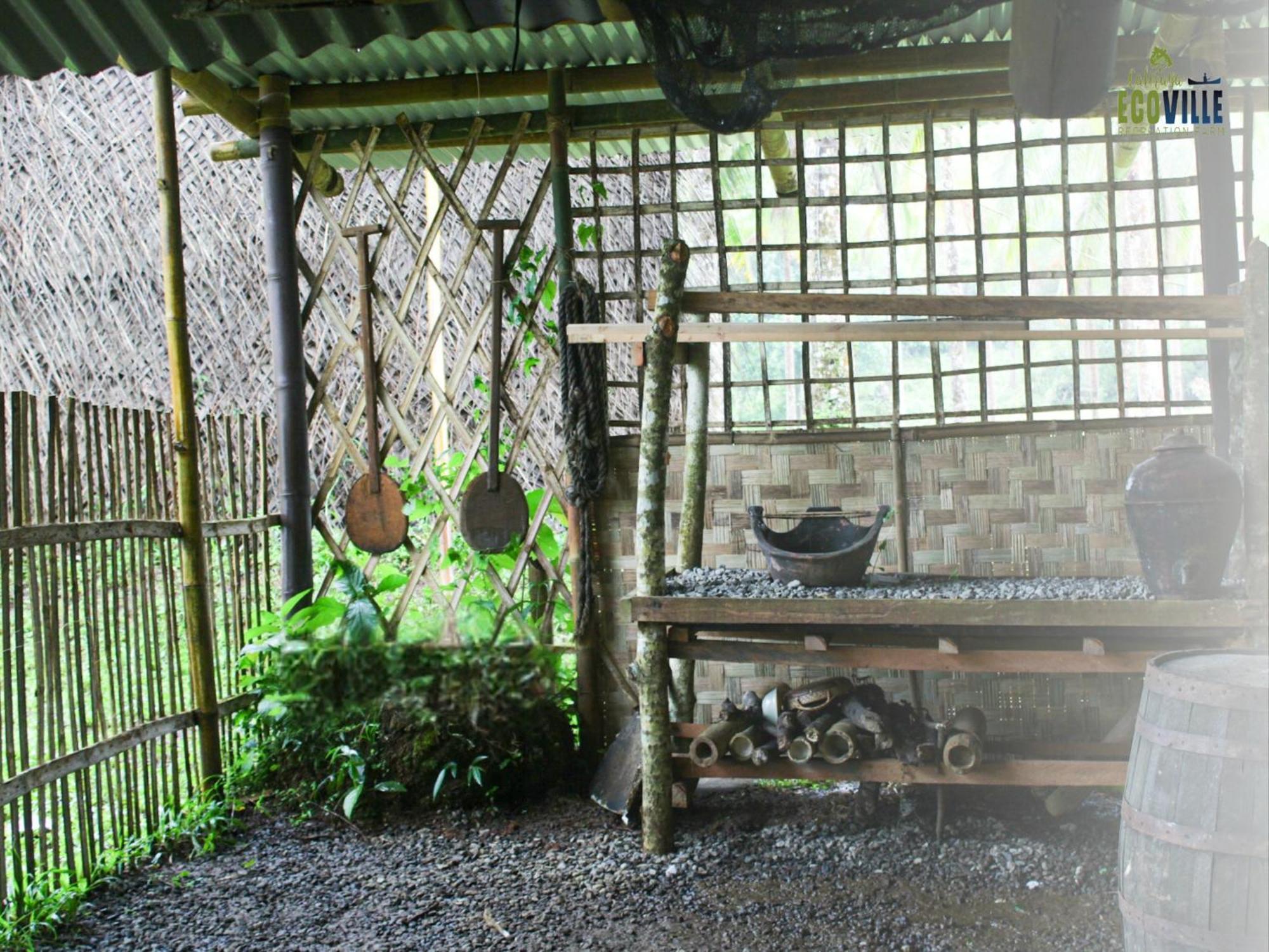 Caliraya Ecoville Recreation And Farm Resort Cavinti Exterior photo