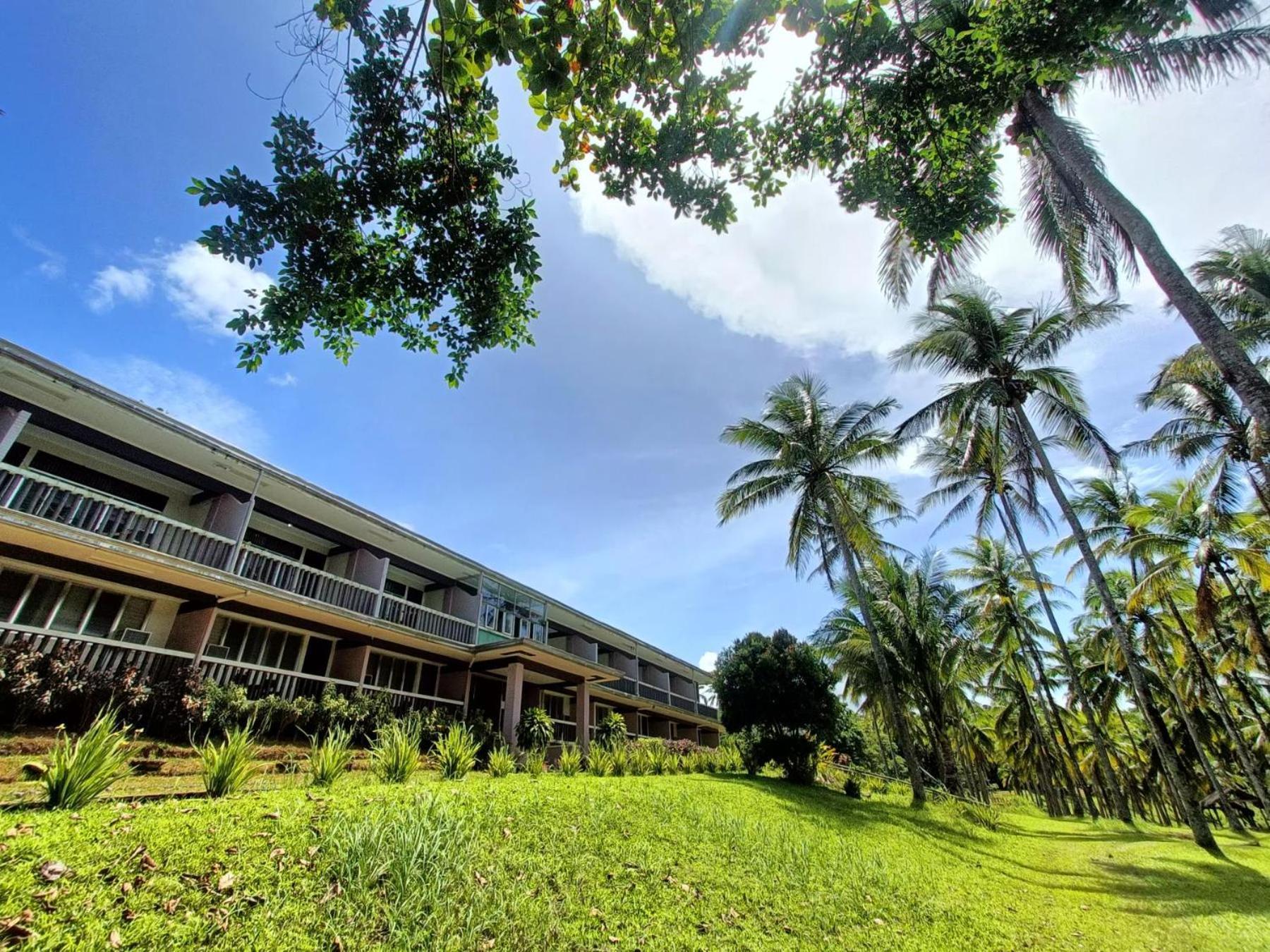 Caliraya Ecoville Recreation And Farm Resort Cavinti Exterior photo